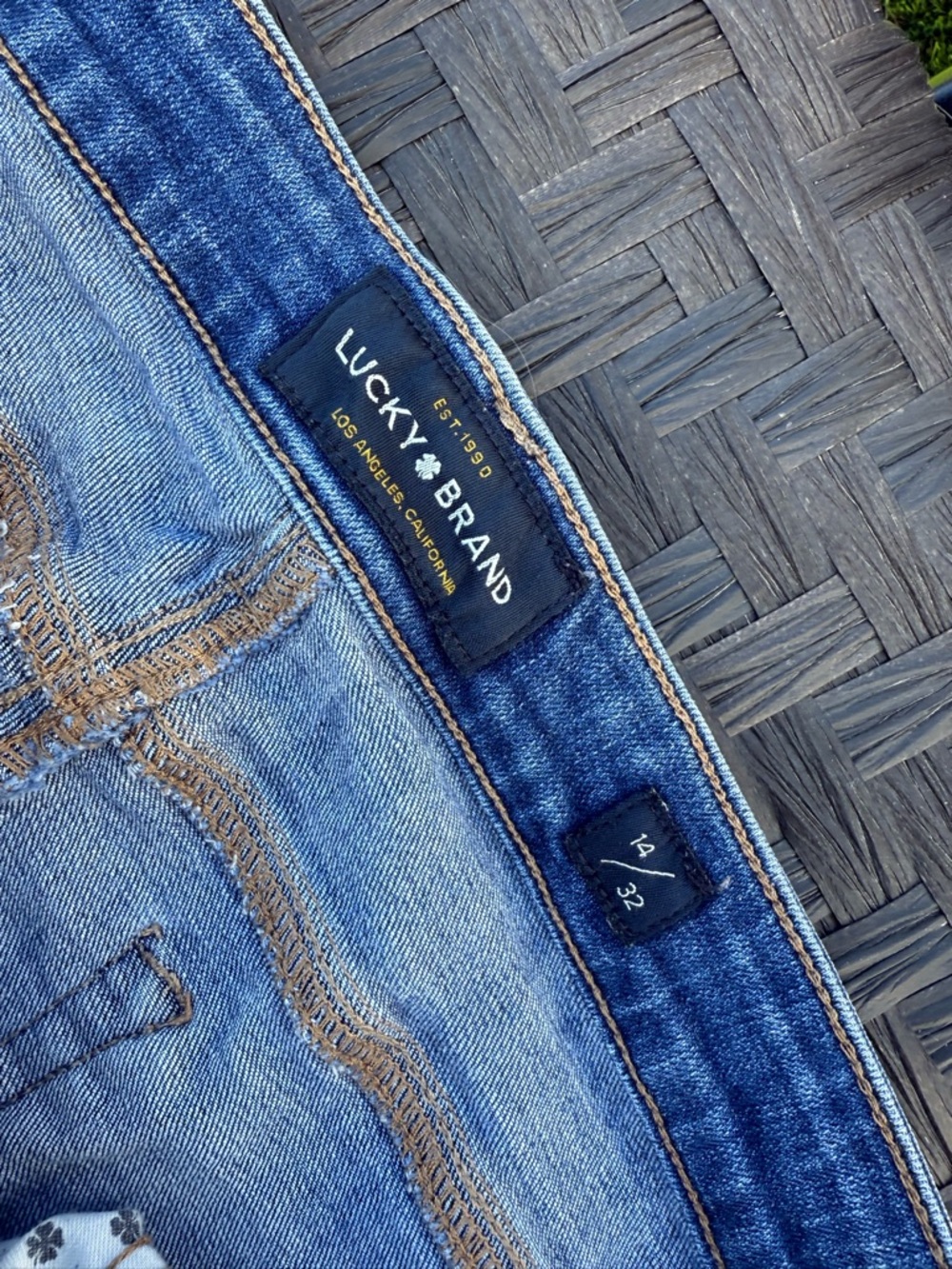 Lucky Brand Stella Skinny Jeans - Picture 2 of 9